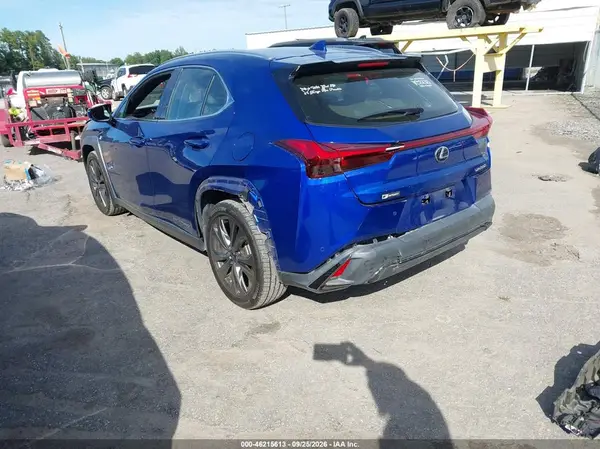 JTHR9JBHXM2052623 — 2021 Lexus UX, фото 3 с аукциона IAAI, Передняя и задняя части
