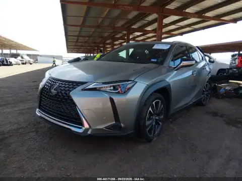 JTHX3JBH4N2050800 — 2022 Lexus UX, zdjęcie 2 z IAAI, Tył