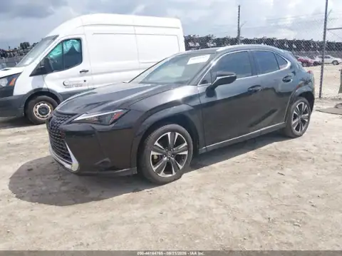 JTHP6JBH8P2143300 — 2023 Lexus UX, foto 2 de IAAI, Parte trasera