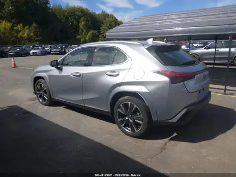 JTHP9JBH0R2074922 — 2024 Lexus UX, фото 3 с аукциона IAAI 22.10.2026, подтопление пресной водой