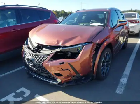 JTHUCJDH8T2016579 — 2026 Lexus UX, photo 2 from IAAI 18.09.2026, Front end