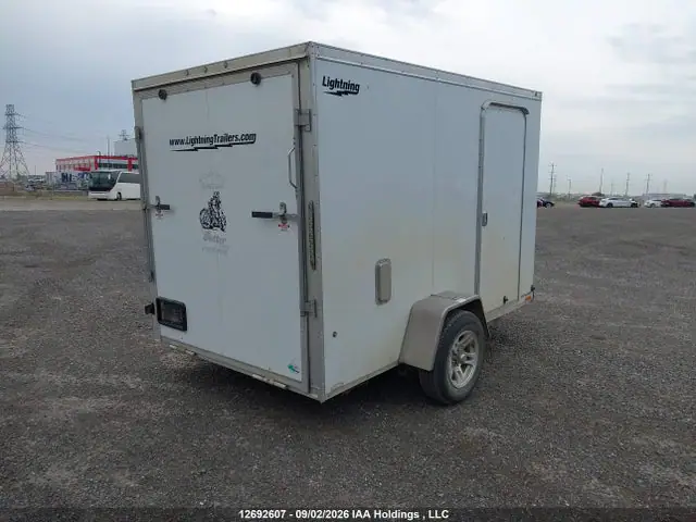 2015 Lightning Enclosed Trailer VIN 5NHULT018FA107249 фото 4