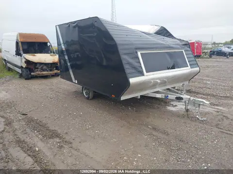 5NHULT117TM142664 — 2026 Lightning Enclosed Trailer, Vuelco (Roll Over), fotos antes de reparar