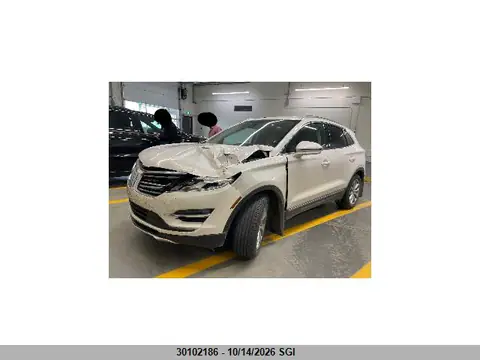 5LMCJ2D93JUL20849 — 2018 Lincoln MKC Select, photo 2 from IAAI 20.10.2026, Front end