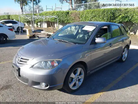 JM1BK343351301565 — 2005 Mazda 3, photo 3 from IAAI, Rear end