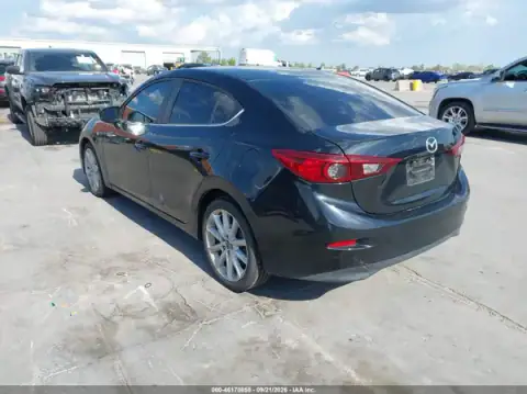 3MZBN1V70HM129609 — 2017 Mazda 3, photo 3 from IAAI, Rear end