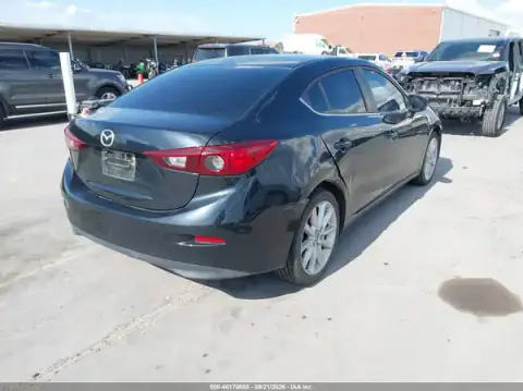 3MZBN1V70HM129609 — 2017 Mazda 3, photo 4 from IAAI, Rear end
