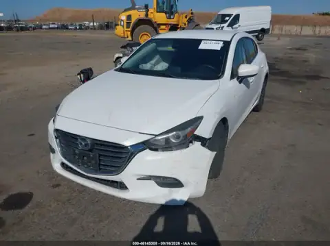 3MZBN1L37JM180241 — 2018 Mazda 3, photo 2 from IAAI, Front end