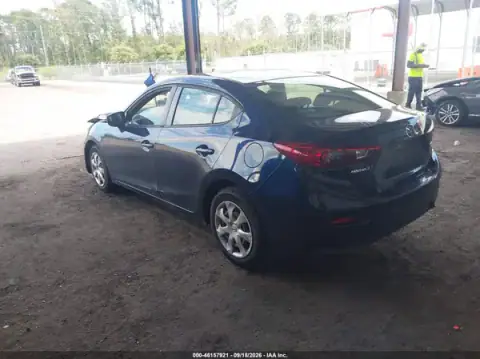 3MZBN1U75JM227638 — 2018 Mazda 3, zdjęcie 3 z IAAI 20.10.2026, Przód