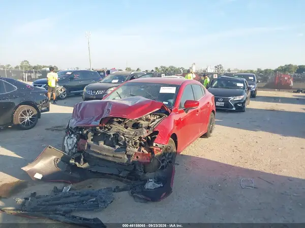 3MZBN1V35JM253152 — 2018 Mazda 3, фото 2 с аукциона IAAI, Передняя часть