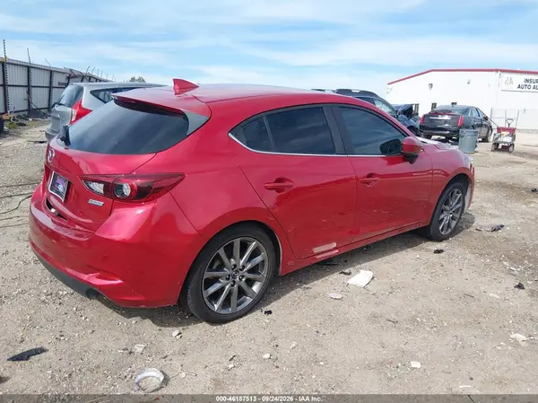3MZBN1M38JM173488 — 2018 Mazda 3, photo 4 from IAAI, Front end