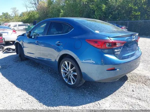 3MZBN1V35JM213797 — 2018 Mazda 3, фото 3 с аукциона IAAI, Передняя часть