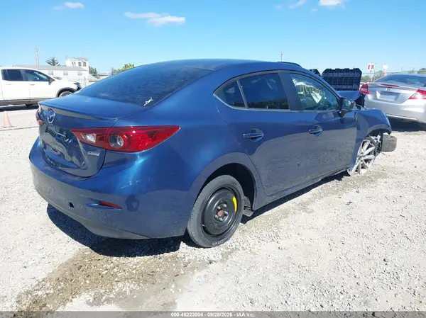 3MZBN1V35JM213797 — 2018 Mazda 3, фото 4 с аукциона IAAI, Передняя часть