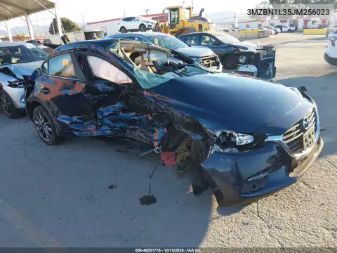 3MZBN1L35JM256023 — 2018 Mazda 3, биологическая или химическая опасность, фото до ремонта