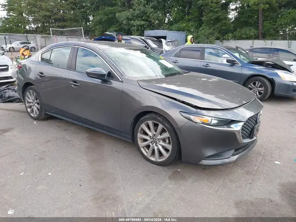 3MZBPBBM3MM208003 — 2021 Mazda 3, Передняя часть (Front End), фото до ремонта