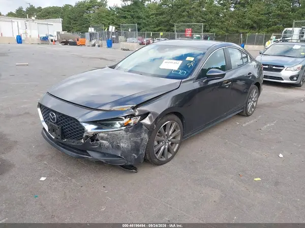 3MZBPBBM3MM208003 — 2021 Mazda 3, photo 2 from IAAI, Front end