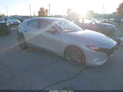 JM1BPALM3P1600900 — 2023 Mazda 3, передняя часть слева, фото до ремонта
