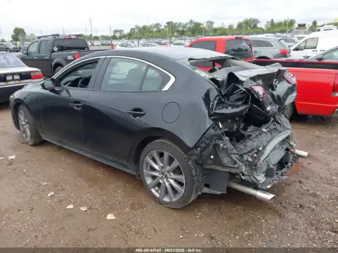 3MZBPACM9RM415527 — 2024 Mazda 3, foto 3 de IAAI, Parte trasera