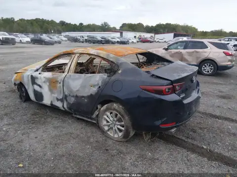 JM1BPAAL8T1864702 — 2026 Mazda 3, zdjęcie 3 z IAAI, Całkowite spalenie