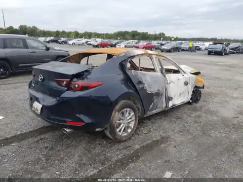 JM1BPAAL8T1864702 — 2026 Mazda 3, zdjęcie 4 z IAAI, Całkowite spalenie