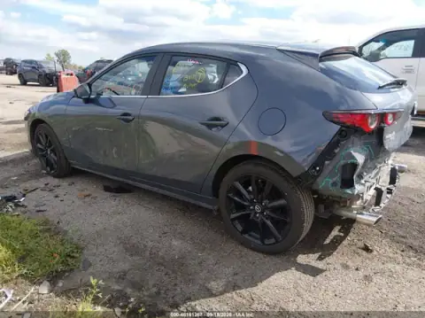 JM1BPBLL5T1867396 — 2026 Mazda 3, foto 3 de IAAI 01.10.2026, Parte trasera