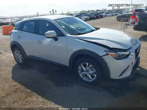 JM1DKDB75M1506971 — 2021 Mazda CX-3, Parte delantera, fotos antes de reparar