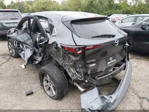 3MVDMABL1MM239075 — 2021 Mazda CX-30, photo 3 from IAAI 20.10.2026, Left side