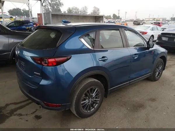 JM3KFABM8L0771881 — 2020 Mazda CX-5, фото 4 с аукциона IAAI, Левый бок