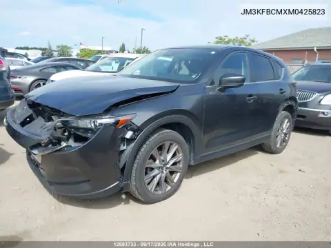JM3KFBCMXM0425823 — 2021 Mazda CX-5, photo 3 from IAAI 20.10.2026, Front end