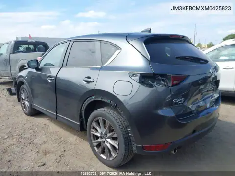 JM3KFBCMXM0425823 — 2021 Mazda CX-5, photo 4 from IAAI 20.10.2026, Front end
