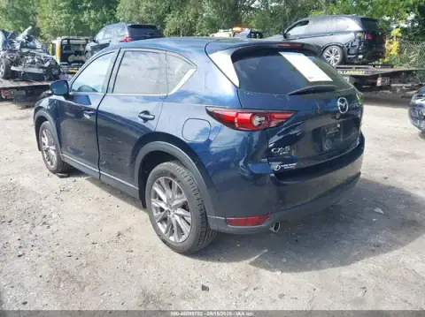 JM3KFBDM1M0467263 — 2021 Mazda CX-5, foto 3 de IAAI, Parte delantera