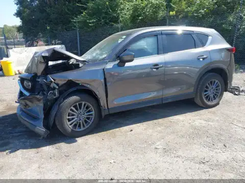 JM3KFBCM6M1388070 — 2021 Mazda CX-5, фото 2 з IAAI, Передня частина
