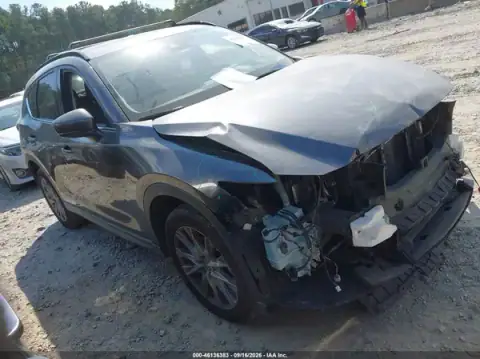JM3KFADM7M1335774 — 2021 Mazda CX-5, Parte delantera (Front End), fotos antes de reparar