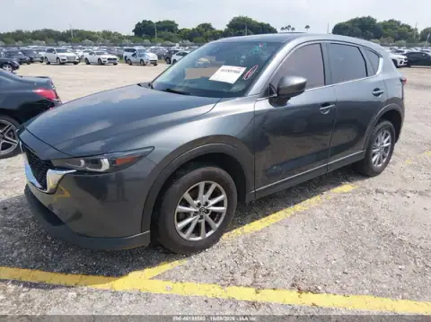 JM3KFBCM3N1631934 — 2022 Mazda CX-5, ფოტო 2, IAAI, დატბორვა