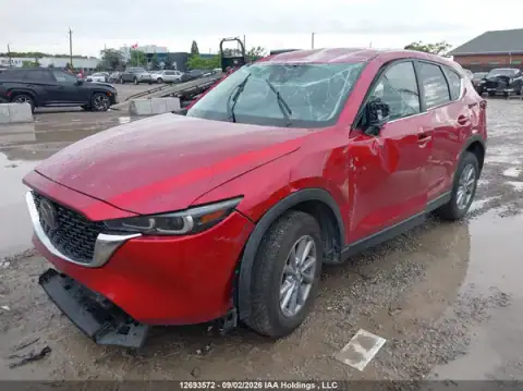 JM3KFBCMXP0246993 — 2023 Mazda CX-5, foto 2 de IAAI 24.09.2026, Lado izquierdo