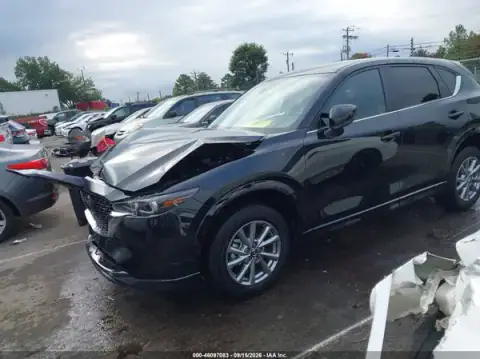 JM3KFBCL2S0577907 — 2025 Mazda CX-5, фото 2 з IAAI, Передня й задня частини