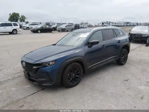 7MMVABDM8SN336111 — 2025 Mazda CX-50, фото 2 з IAAI, Правий бік