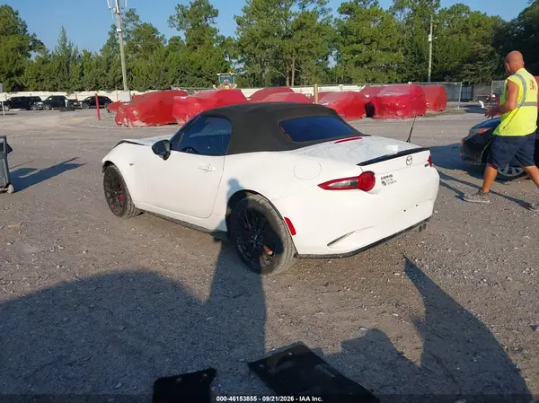 JM1NDAC75G0106124 — 2016 Mazda MX-5, foto 3 de IAAI 15.10.2026, Parte delantera
