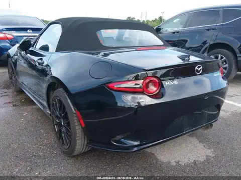 JM1NDAC73R0609007 — 2024 Mazda MX-5, photo 3 from IAAI, Left side