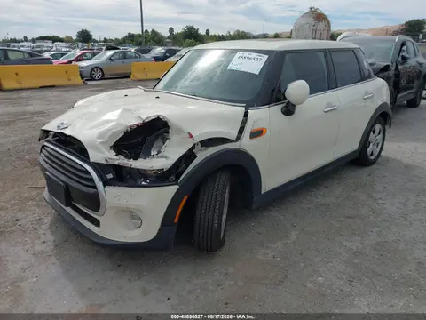 2016 Mini Hardtop Cooper VIN WMWXU1C53G2D11243 фото 2