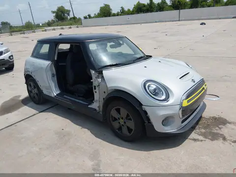 WMWXP3C03M2P23579 — 2021 MINI SE Hardtop Cooper, Right side (Right Side), before-repair photos