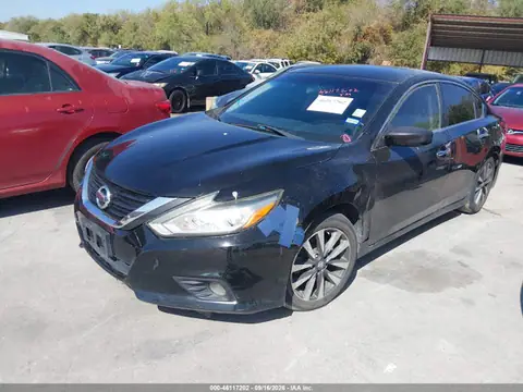 1N4AL3AP6HC242526 — 2017 Nissan Altima 2.5 SV, photo 2 from IAAI 26.10.2026, Normal wear