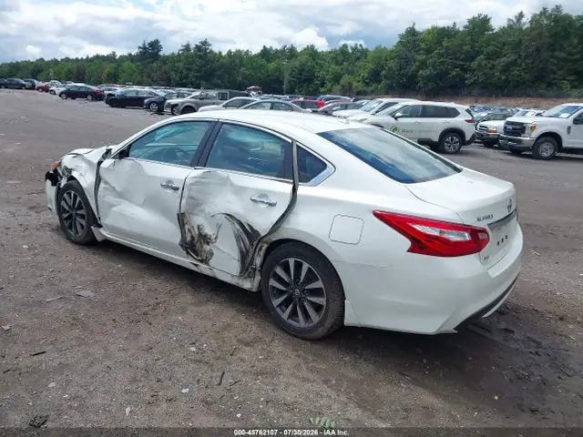 1N4AL3AP0GC257571 — 2016 Nissan Altima, photo 3 from IAAI 16.10.2026, Left side