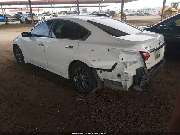 1N4AL3AP6GC135037 — 2016 Nissan Altima, zdjęcie 3 z IAAI, Tył