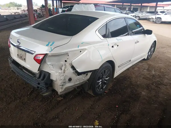 1N4AL3AP6GC135037 — 2016 Nissan Altima, zdjęcie 4 z IAAI, Tył