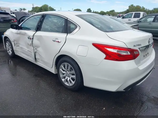 1N4AL3AP2GN375447 — 2016 Nissan Altima, фото 3 с аукциона IAAI, Левый и правый бока