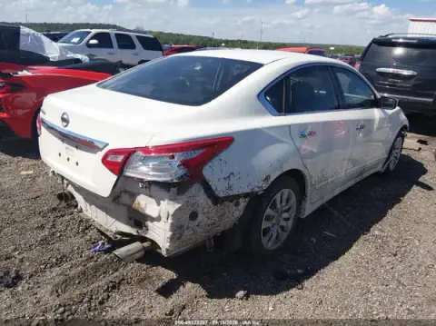 1N4AL3AP0HC239072 — 2017 Nissan Altima, photo 4 from IAAI, Front and rear