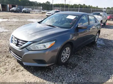 1N4AL3AP7HC154777 — 2017 Nissan Altima, photo 2 from IAAI 07.10.2026, Normal wear