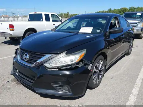 1N4AL3AP0HC147850 — 2017 Nissan Altima, photo 2 from IAAI, Right front