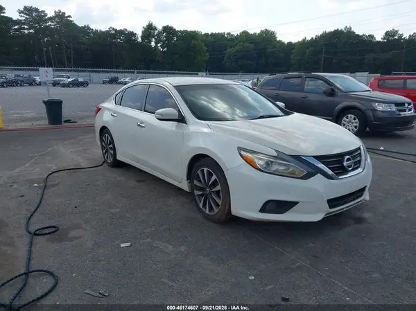 1N4AL3AP4HC154283 — 2017 Nissan Altima, Normal wear (Normal Wear & Tear), before-repair photos